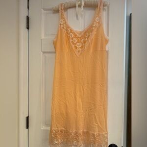 Elegant Lace Trimmed Sleepwear in Peach